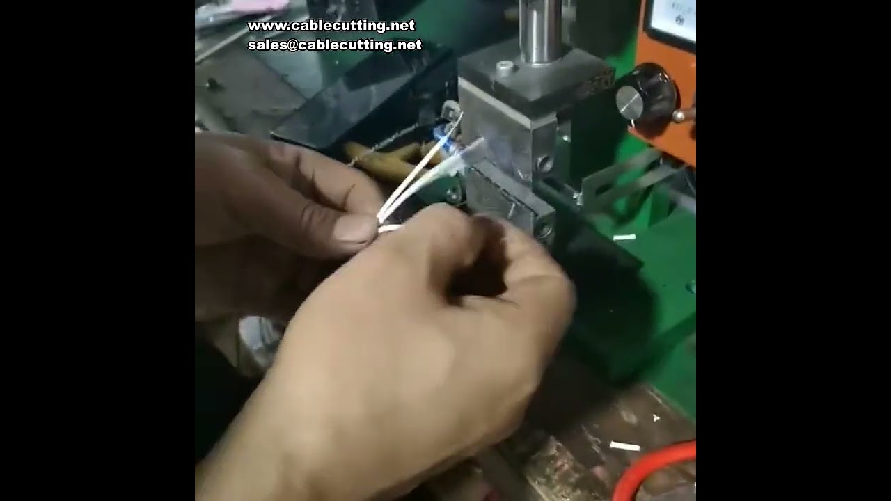 300 Dijital Kablo Sıyırma Makinesi – Kulaklık Kablosu, USB, Naylon Örgülü Yüksek Sıcaklık Korumalı Kablolar İçin