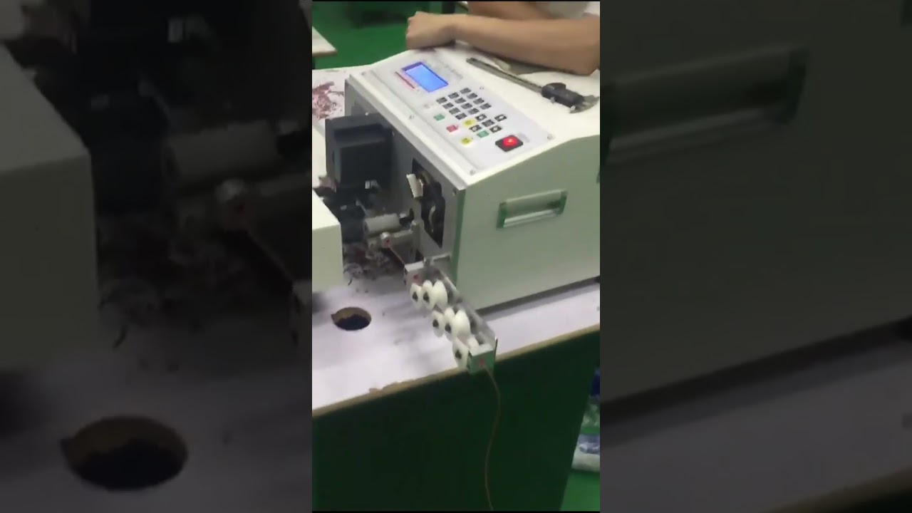 Bilgisayar Kablosu Otomatik Kesme, Sıyırma ve Bükme Makinesi