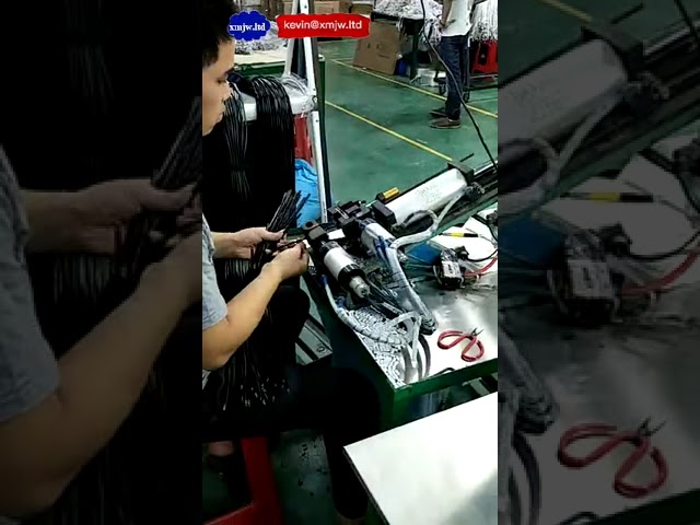 Küçük Pnömatik Tel Sıyırma Makinesi – Farklı Tel Çapları İçin Otomatik Soyma