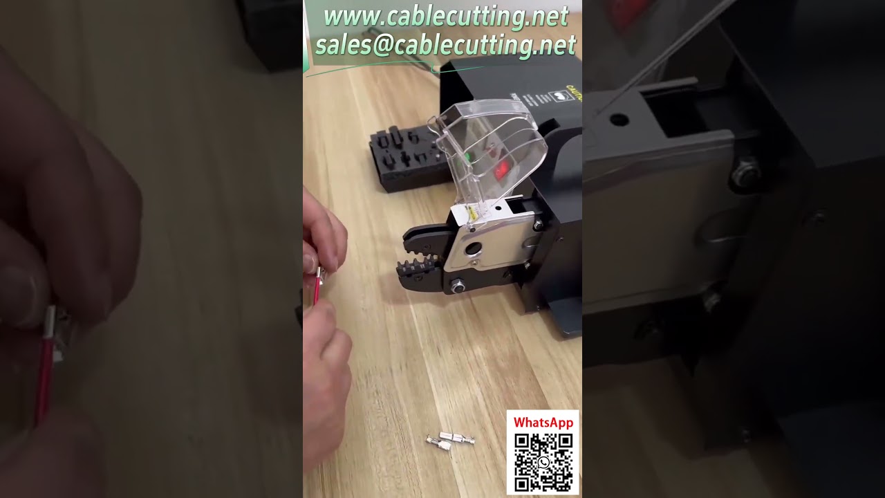 Elektrikli Terminal Kıvırma Makinesi ile Spade Konnektör Kıvırma İşlemi Gösterimi